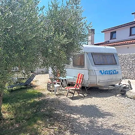 호텔 Camper Umma 풀라