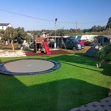Camper Umma * 풀라