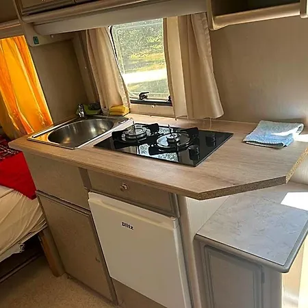 호텔 Camper Umma 풀라